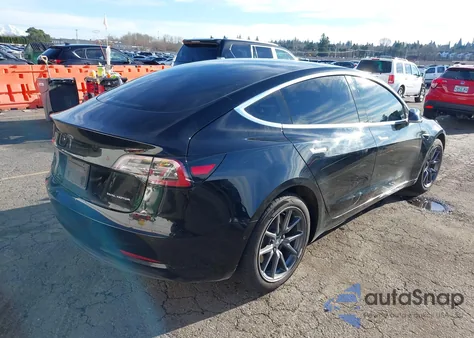 2020 Tesla Model 3 Long Range Dual Motor All-Wheel Drive z USA, uszkodzony, nr VIN 5YJ3E1EB3LF811733
